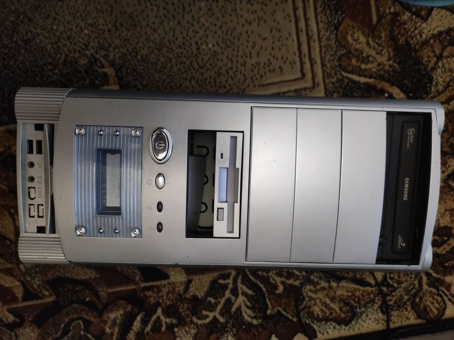 Uszkodzony PC sprzedam