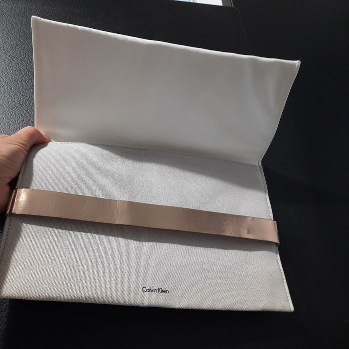 Kopertówka kosmetyczka Calvin Klein