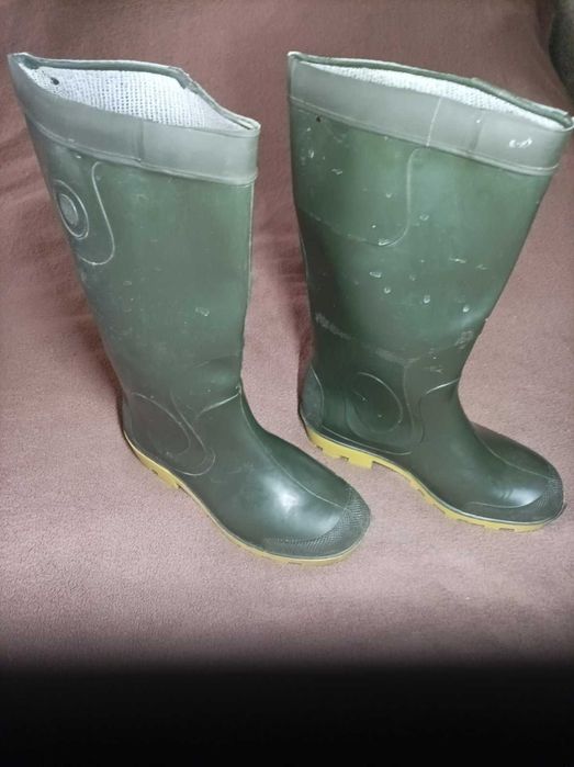 Сапоги резиновые , б/у