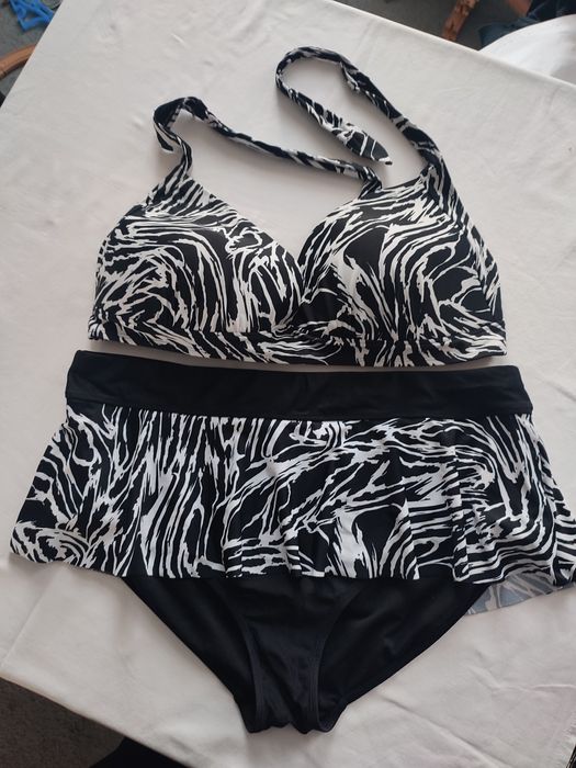 Dwuczęściowy strój kąpielowy zebra wzorzysty rozmiar 50