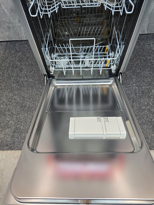 Вузька вбудована посудомийна машина Miele G4860 scvi 45 см укр.меню