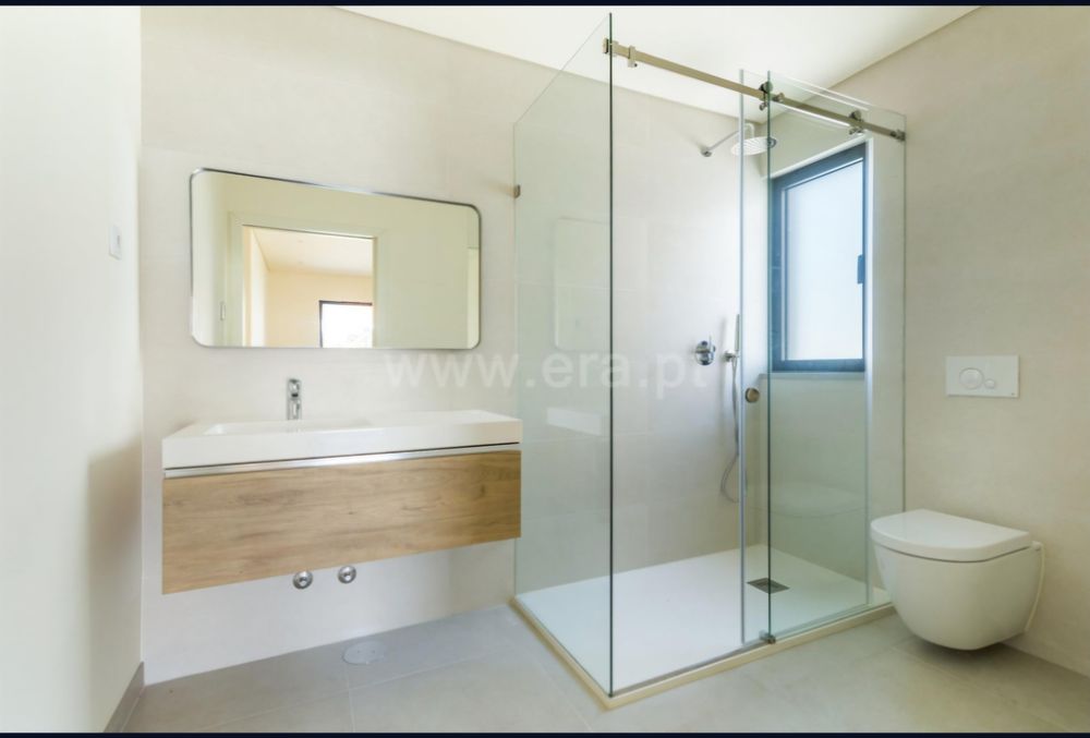 Moradia Nova T3 c/ Piscina, Santo Estêvão  / Benavente