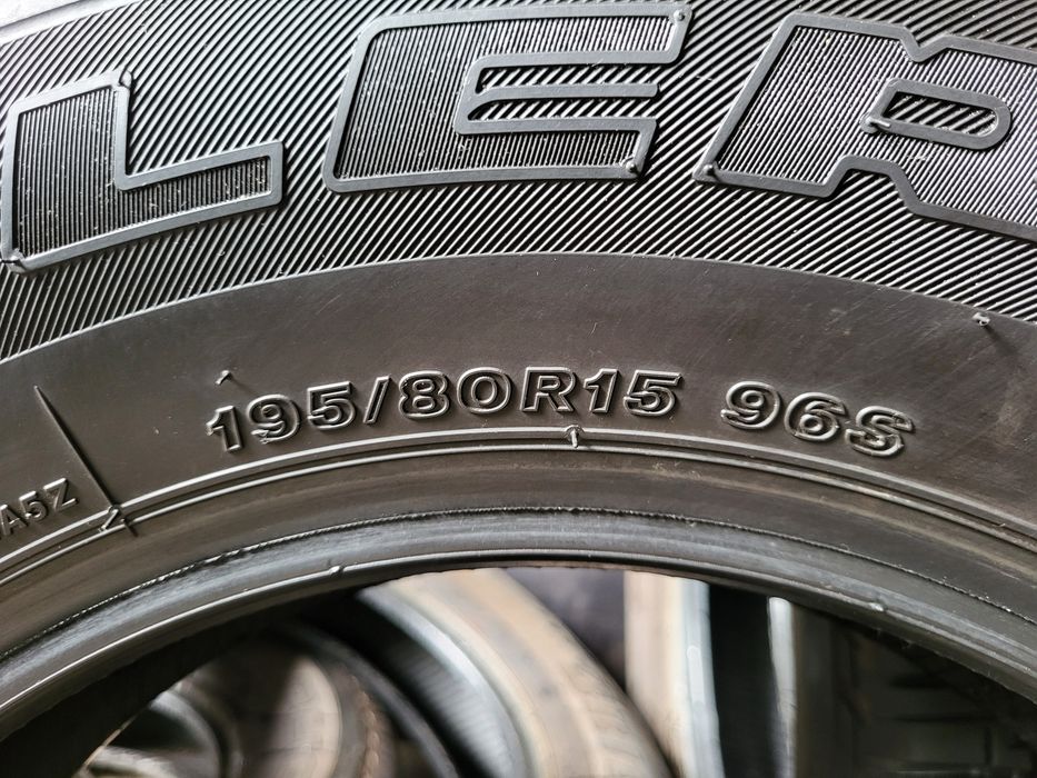 Opony letnie 195/80/15 Bridgestone 7,5mm