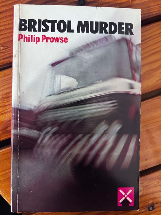 Vários livros antigos