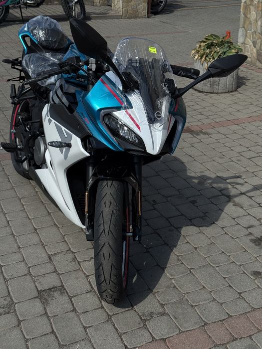 Мотоцикл CFMOTO 250SR LITE