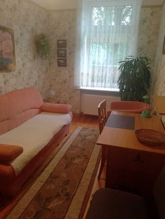 Duży pokój jednoosobowy w Centrum Legnicy - spokojna okolica!