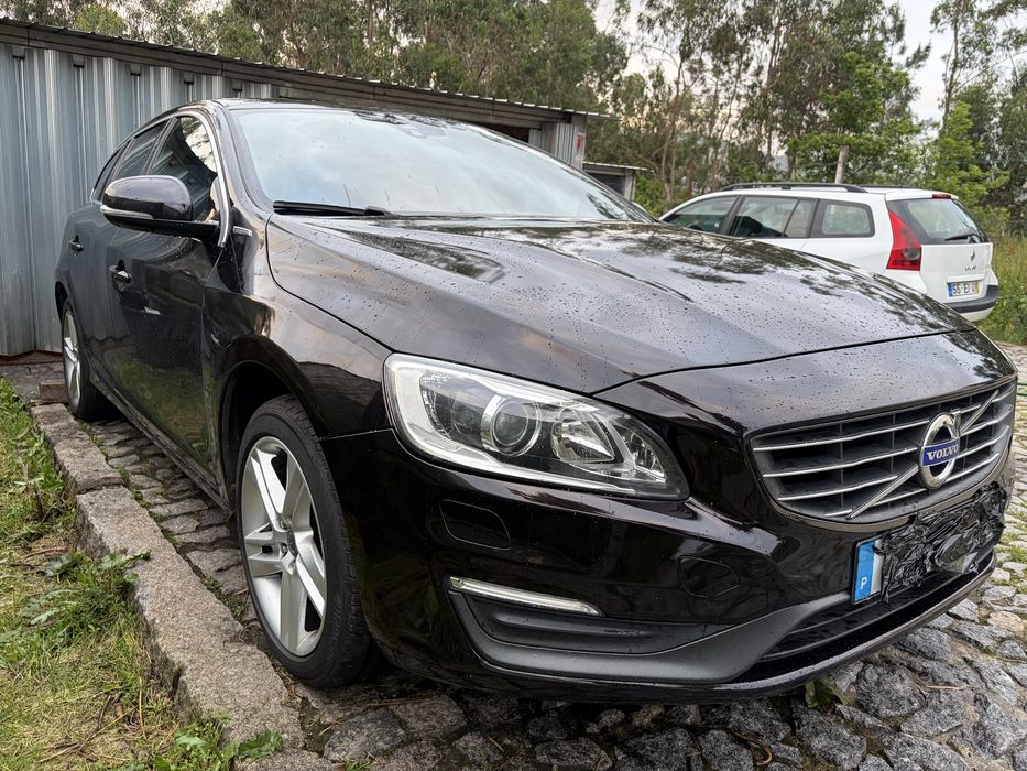 Volvo v60 hibrida plugin para pecas