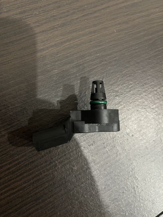 Датчик давления воздуха skoda vw audi 03G906051E