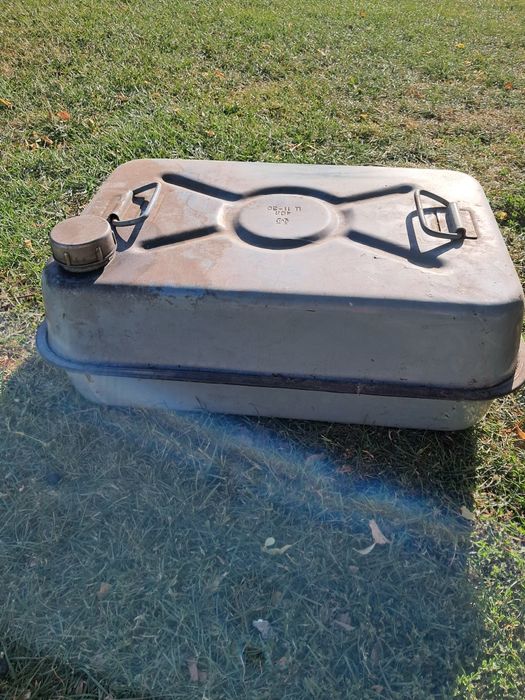 Bak/zbiornik na paliwo