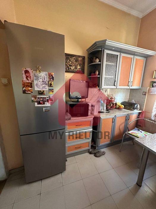 Продаж будинку Новий район!