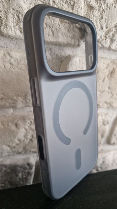 Benks Etui Magnetic Lucid Armor Pro (C.K.PC.AP.BK.0072) do Iphone 18 Pro/17 Pro czarny (Camera Control Button)