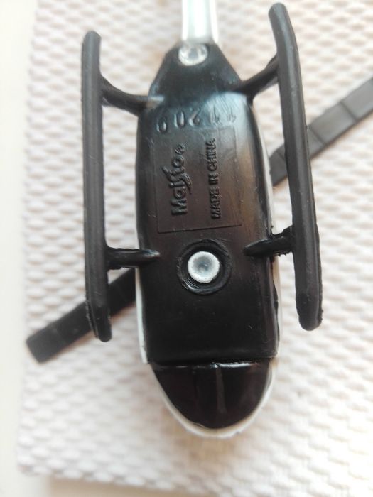 Maisto vários 1:64.