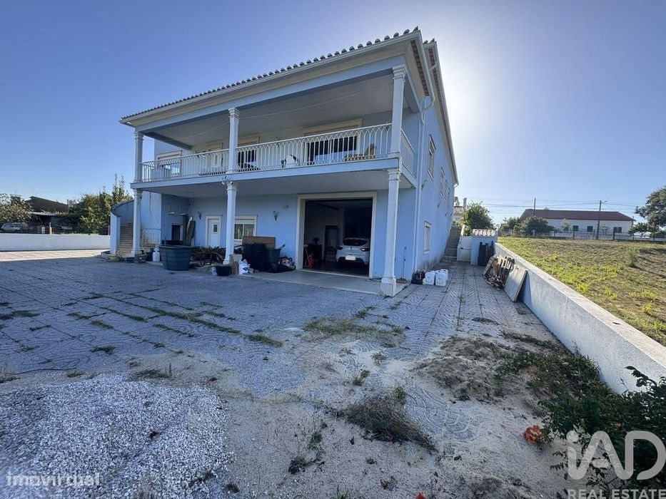Moradia isolada T4 em Serra e Junceira de 204,5 m2