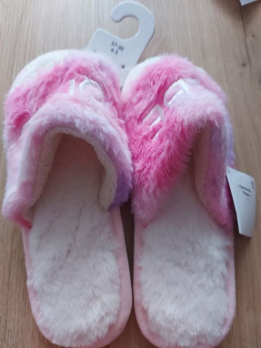 Nowe urocze kapcie ciapy włochate 37/8