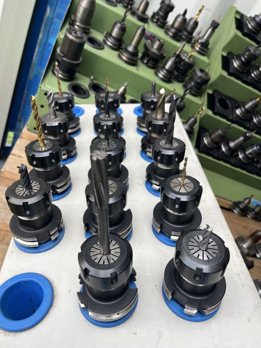 Oprawki narzędziowe SK40-2/20-70 z tulejkami ER i narzędziami