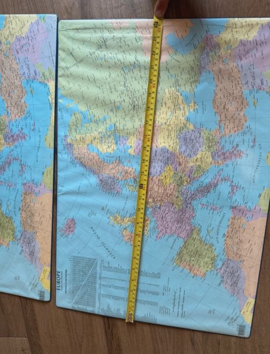 Mata na biurko mapa świata 2 szt 7 zl