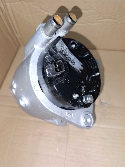 Генератор Espace Megane Grand Scenic 1.9 2.0 еспейс меган з водяним