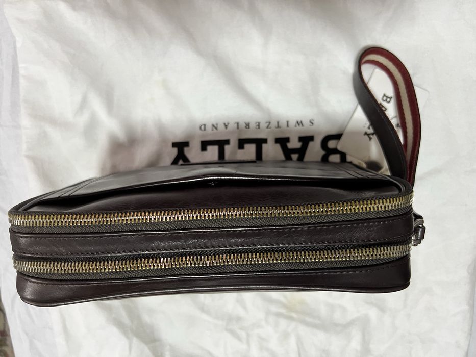Bolsa / Necessaire de Mão BALLY em Pele Original (Como Nova) + Dustbag