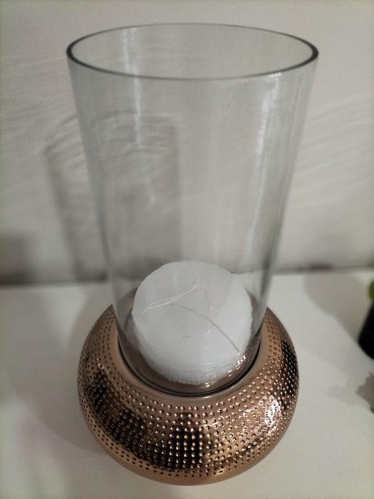 Decoração com vela incluída