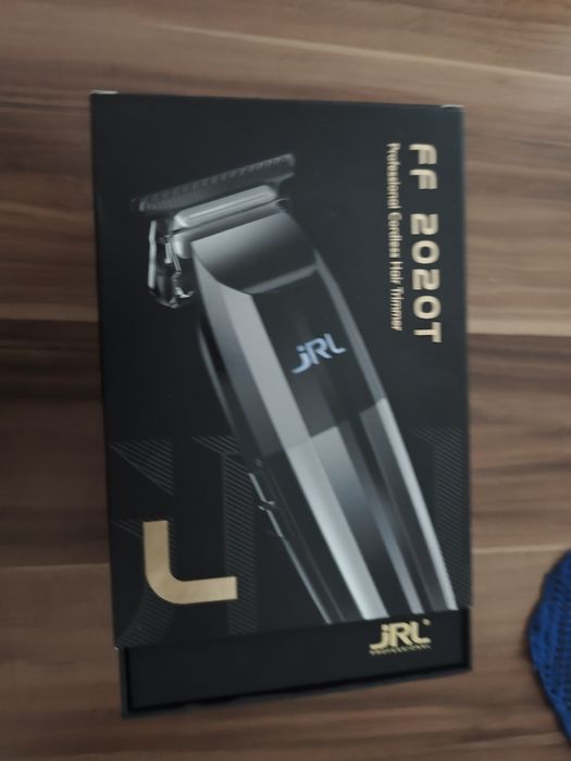 Vendo máquina de cortar cabelo  JRL