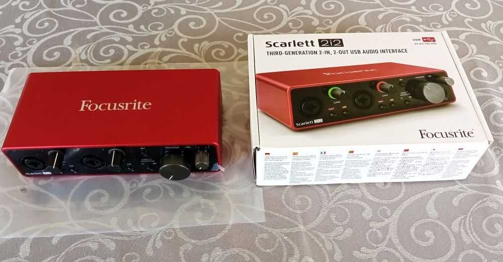 Interface de áudio Focusrite Scarlett 2i2 3rd Gen como nova
