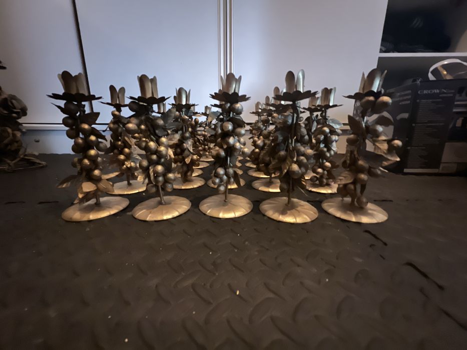 Conjunto de 25 castiçais novos