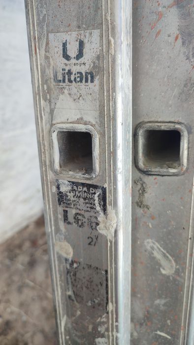 Escada alumínio extensível 2+2 metros