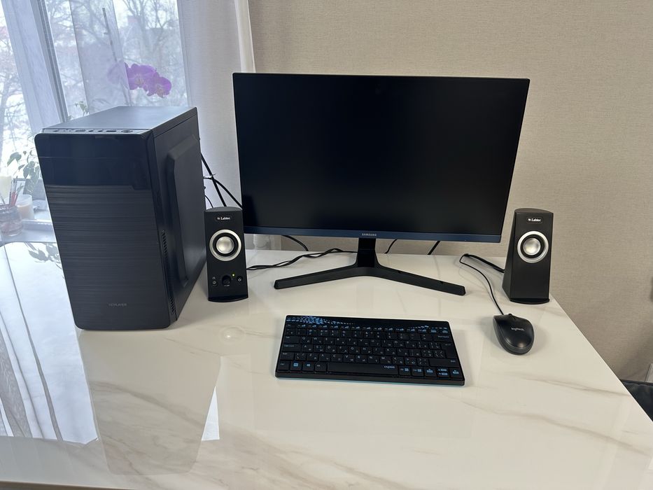 Продам ПК комплект (монітор 24, wi-fi, клавіатура, мишка та колонки)