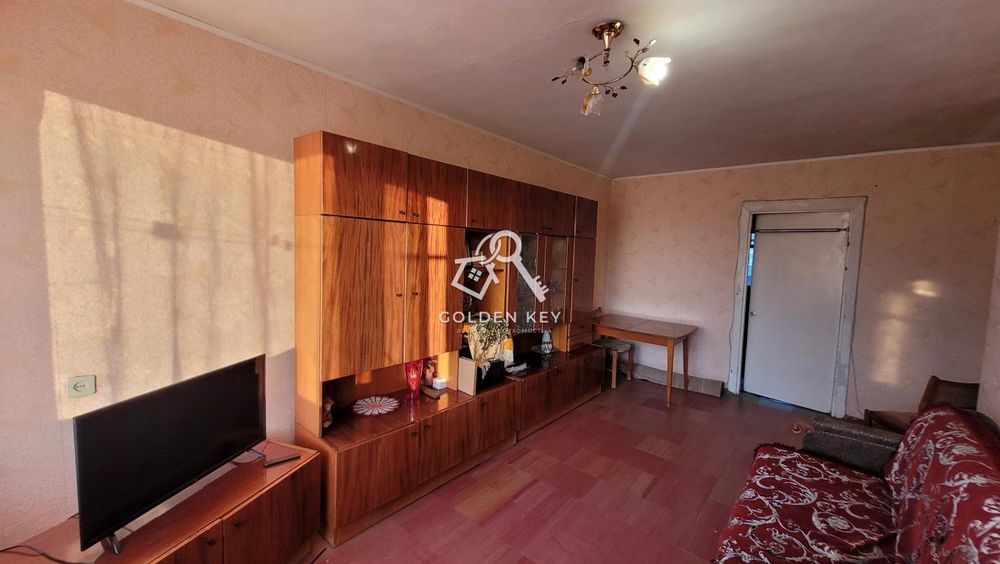 Продаж 3-кімнатної квартири по вул. Космонавтів