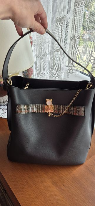 Torba damska czarna że skóry ekologicznej