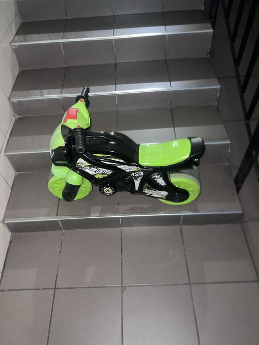 Мотоцикл беговел