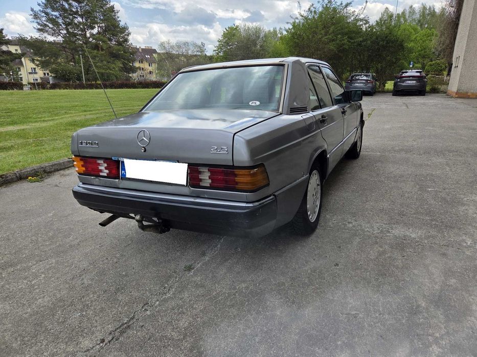 Mercedes W 201 190 2.5 Diesel 94KM 5 Cylindrów 1990r