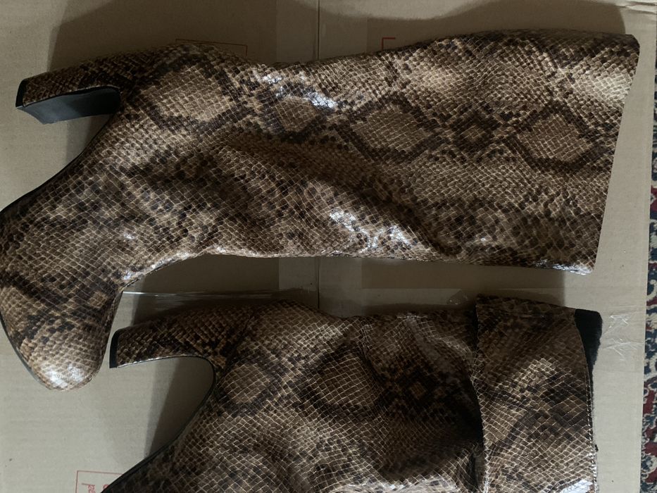 Чоботи питон “ZARA”