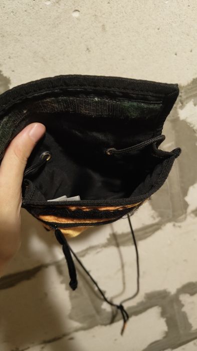 Сумка Carhartt delta neck pouch оригінальна, в яскравому кольору