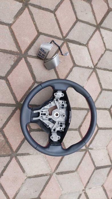 руль nissan note e11 tiida