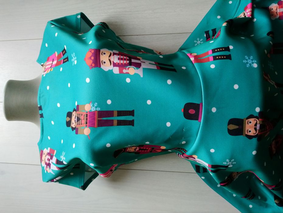 Карнавальна сукня 16 розмір Щелкунчик