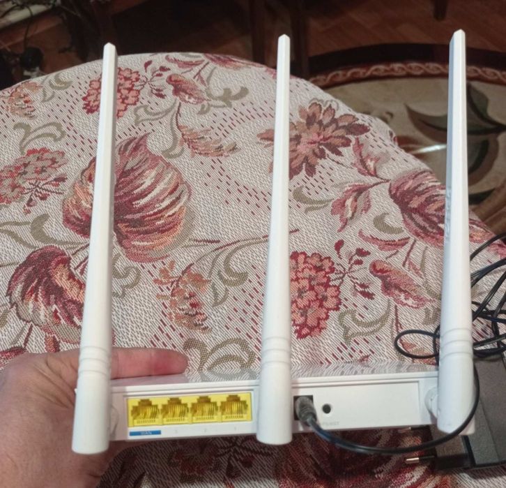 Роутер Tenda N 300