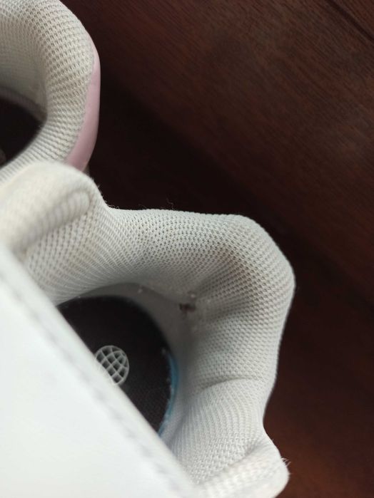 Adidasy dziewczęce 25,5