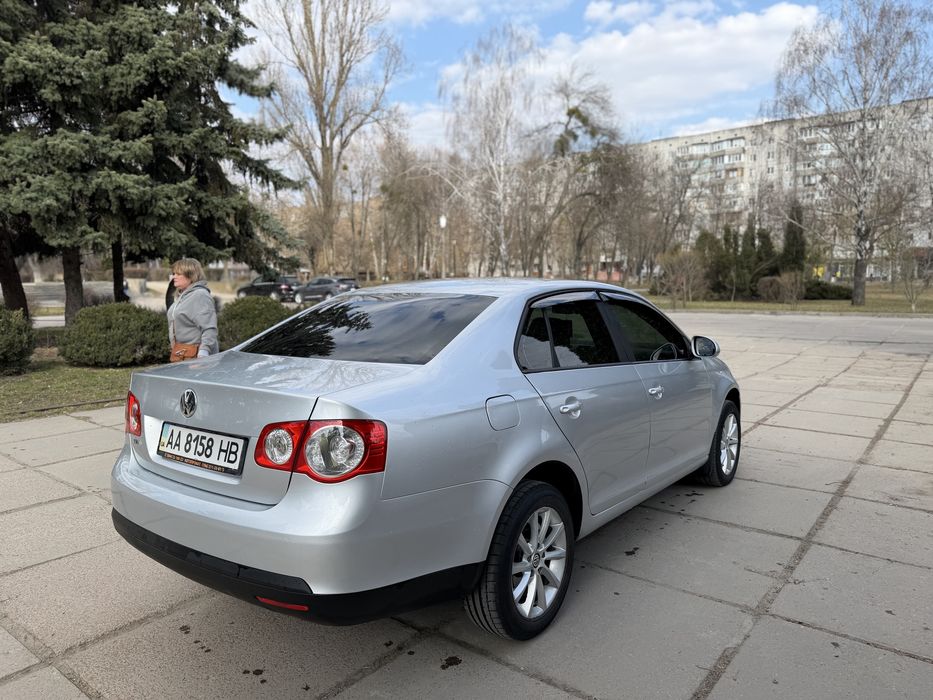 Volkswagen Jetta 2008 На автоматі Газ/бензин