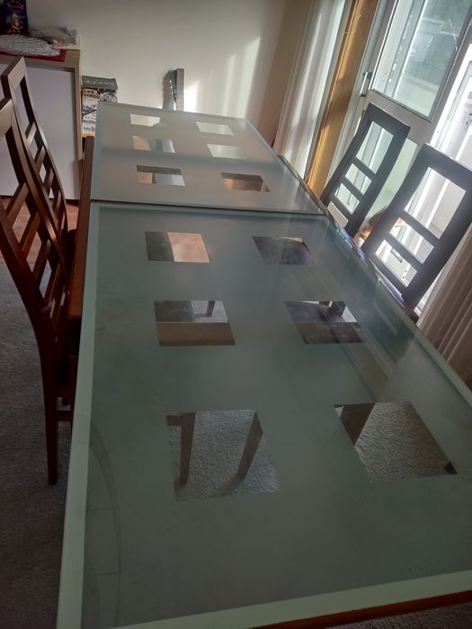 Mesa e 4 cadeiras sala jantar cerejeira