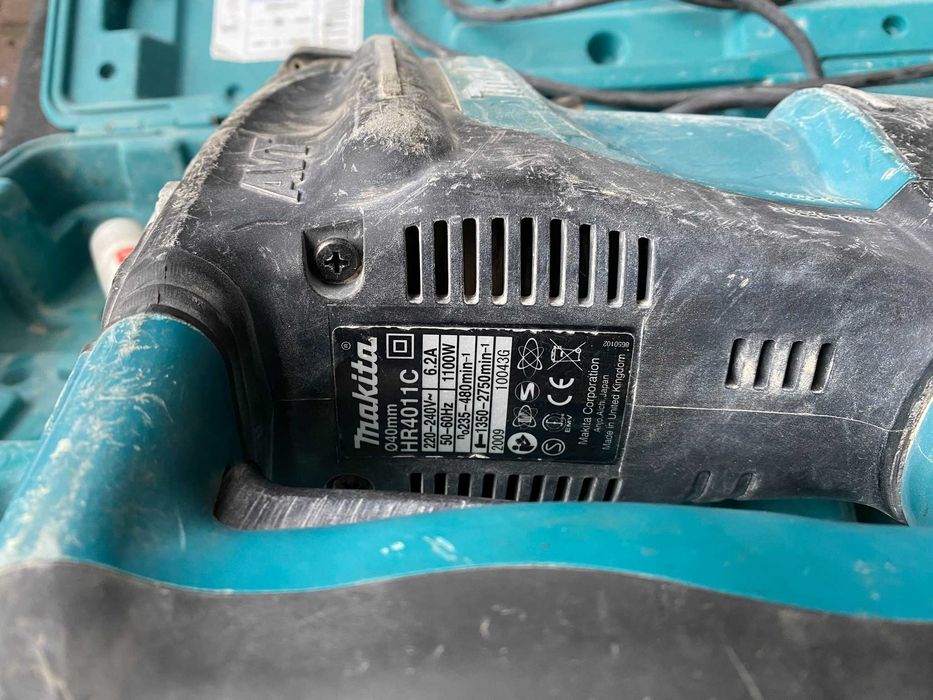 Makita HR4011C AVT Młot udarowy uszkodzony do naprawy