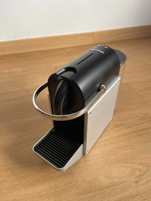 Máquina de Café Nespresso Pixie