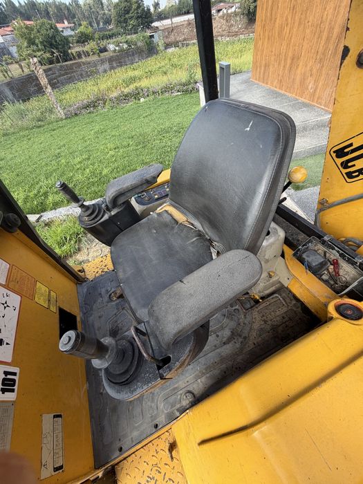 Retroescacadora jcb 1cx
