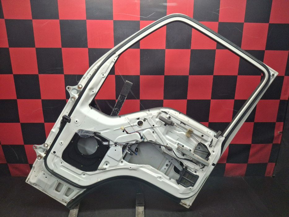 Porta frente direita ISUZU ELF (NKR8_)