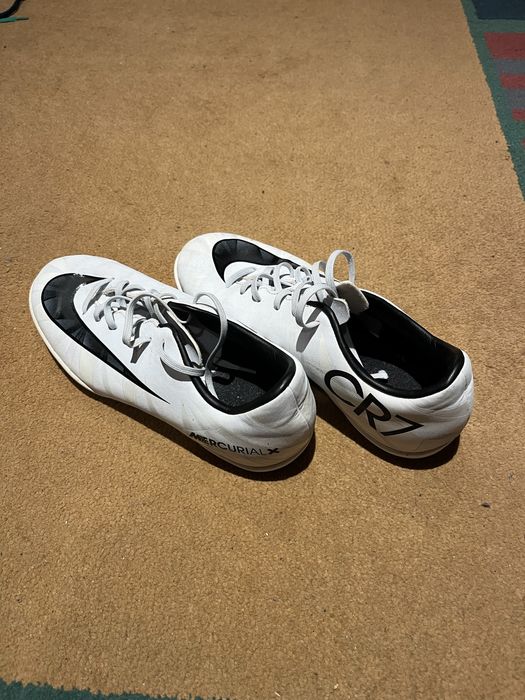 Chuteiras de futsal cr7