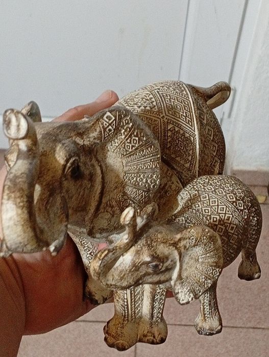 Elefante mãe e filho para decoração de sala