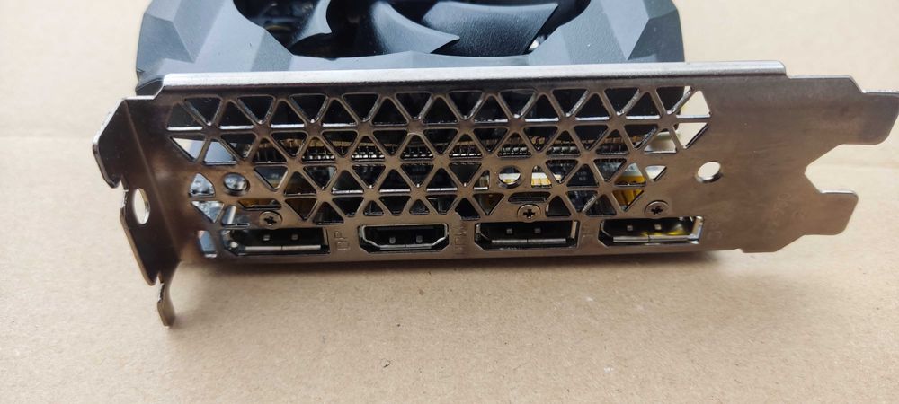 Karta graficzna  ZOTAC GeForce GTX 1660 SUPER 6 gb ddr6