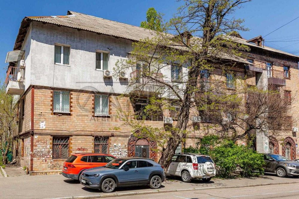 Продаж офісу, вул. Оболонська, метро Тараса Шевченка