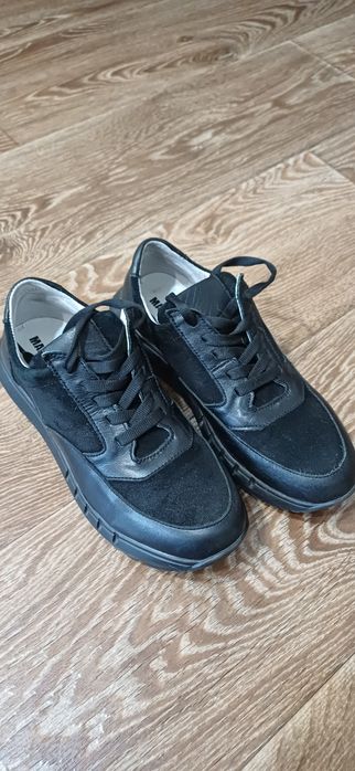 Шкіряні кросівки туфлі 38 розмір