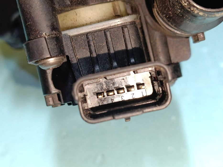 Termostato usado MANN HUMMEL Citroen Peugeot C3 C4